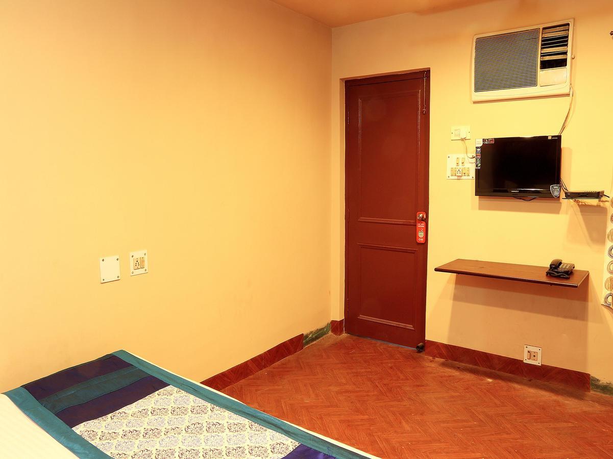 Oyo Rooms Ballygunge Hazra Law College Колката Екстериор снимка