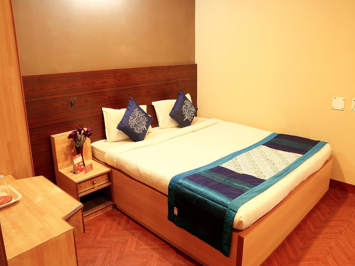 Oyo Rooms Ballygunge Hazra Law College Колката Екстериор снимка
