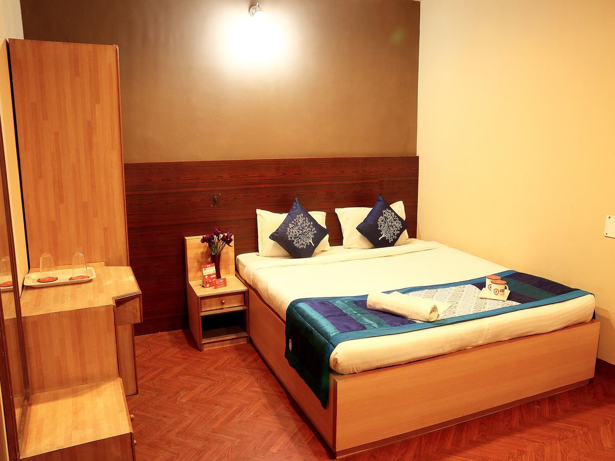 Oyo Rooms Ballygunge Hazra Law College Колката Екстериор снимка